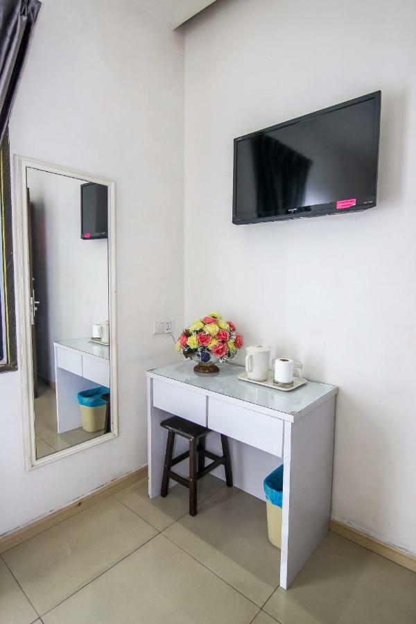 Rose Cottage Hotel Taman Impian Senai Johor Bahru Exterior foto
